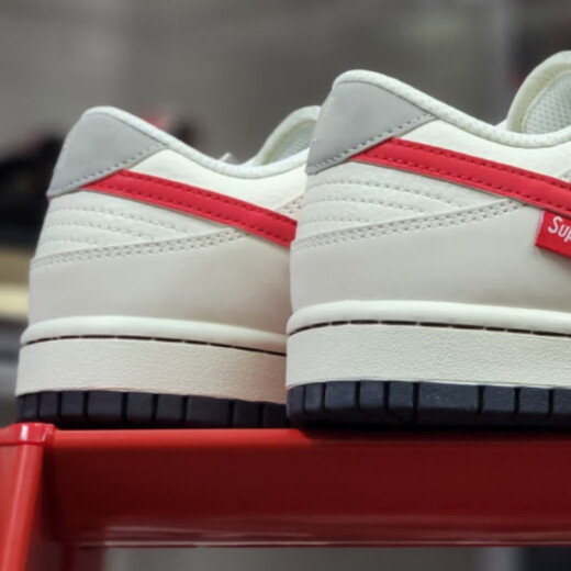 Zhijia Ge SB Dunk Low sup co-branded beige and red low-top casual sports sneakers DQ1098-333 DQ1098 36.5