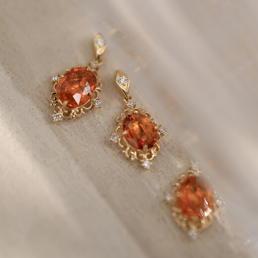 Weidie 18k gold natural Fanta stone pendant diamond inlaid with large carat bright orange natural Fanta stone retro warm sun color only pendant