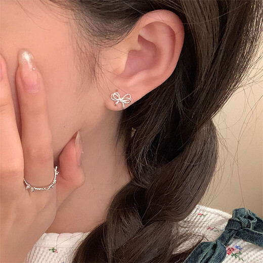 Miao Yijia Earrings Silver Needle Earrings Women's 2025 New Earrings Women's Temperament High-end Niche Ear Holization Birthday Gift Double-layer Hollow Bow Earrings Pair