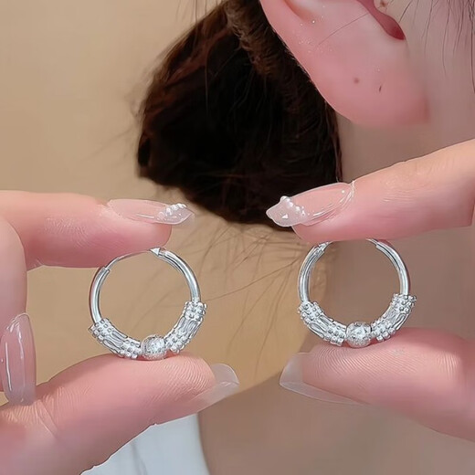 Laohuang Xiangyang's mother recommends all-silver pure silver 9999 earrings sterling silver earrings for women, transfer bead circle temperament, Lao Fengxiang gift certificate, Lao Fengxiang 6.4368 grams, fine style solid