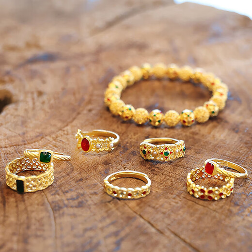 Chao Hongji Zhenjin twelve-color pure gold 5G gold ring women's hand ornaments filigree hollow birthday gift TK about 4.4g