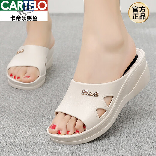 卡帝乐鳄鱼（CARTELO）女士高跟拖鞋夏季外穿厚底时尚家居防滑软底坡跟防水凉鞋2025新款 黑色 795 41 码【适合39的脚】