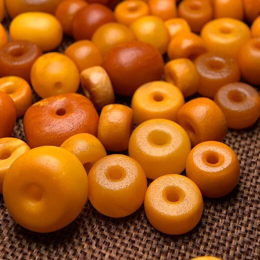 Mo Qianxue Natural Old Beeswax Buttons Original Mineral Flower Wax Tibetan Safety Button Small Dunzi Date Beads Antique Old-style Pancake Accessories No. 320