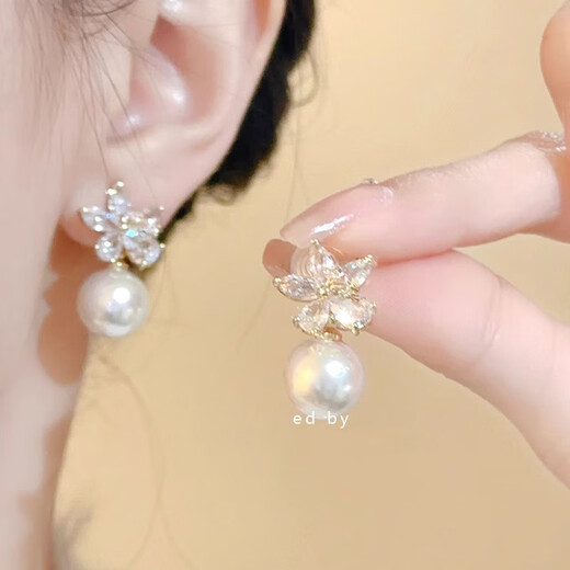 Core luxury gentle French sweet ear clip women's non-pierced earrings earrings women's flower imitation pearl mosquito coil earrings gift earrings