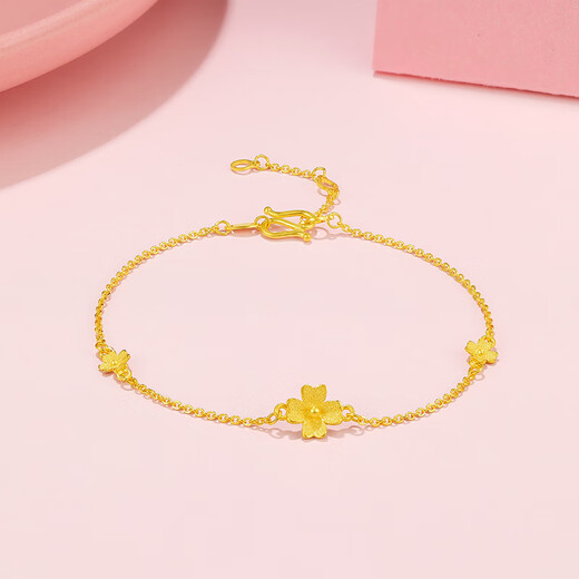 Zhou Sai Fu Sweet Flower Gold Bracelet Women's Football Gold 999 Four-leaf Crocodile Bracelet Price A0710814 About 2.44g 16+3cm