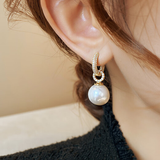 Auspicious God-given Pearl Earrings Women's Earrings 2024 New Niche Design Light Luxury Ear Jewelry High-End Earrings Large Pearl Pendant Earrings (Main Picture)