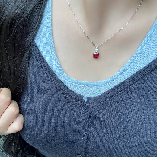 Yingxin 3 carat pigeon blood ruby pendant classic fashion niche necklace for women pigeon blood ruby does not include certificate