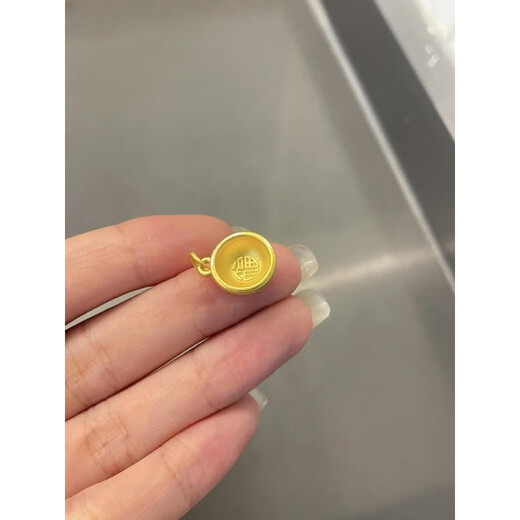 QUAMER Old Phoenix Gold Store Treasure Girl Four-leaf Clover Pendant Female Niche Feeling Light Luxury 18k Gold Color Fortune Pendant Pendant Little Fat Fortune (Gift Box)