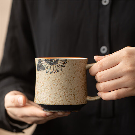 Xi Yuanji hand-painted blue and white flint red tea cup ceramic water cup with lid office mug Chinese antique cup hand-painted blue and white flint red Song Dynasty water cup-Sunflower