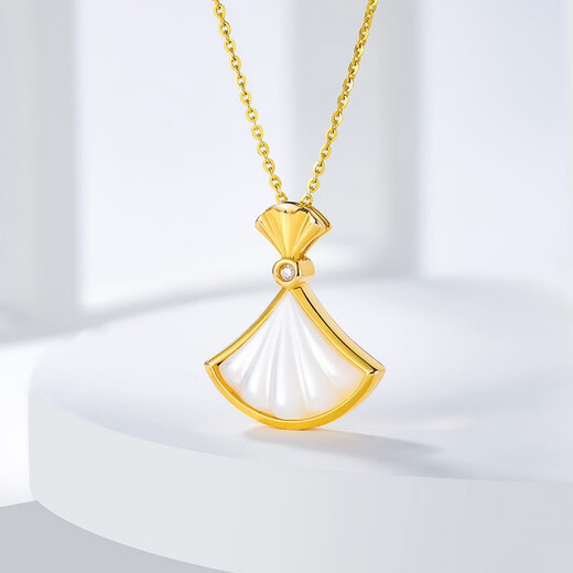 Juke Dada Jewelry 18K Gold Diamond White Shell Pendant Small Skirt Fashionable Sweet Neck Jewelry Gift for Girlfriend or Wife 18K Gold Diamond White Shell Pendant