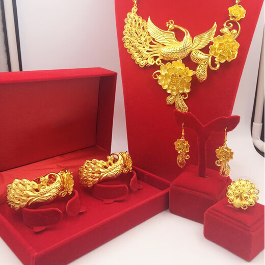 Muqian's new domineering phoenix flower gold-plated necklace female bride wedding dragon and phoenix bracelet set ring earrings three gold ornaments set price