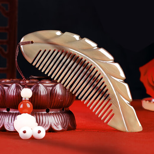 Dingjing hairpin ancient style hairpin comb female horn comb gift box birthday gift for girls to give to girlfriends high-end niche practical TY359 horn comb + acacia hairpin set