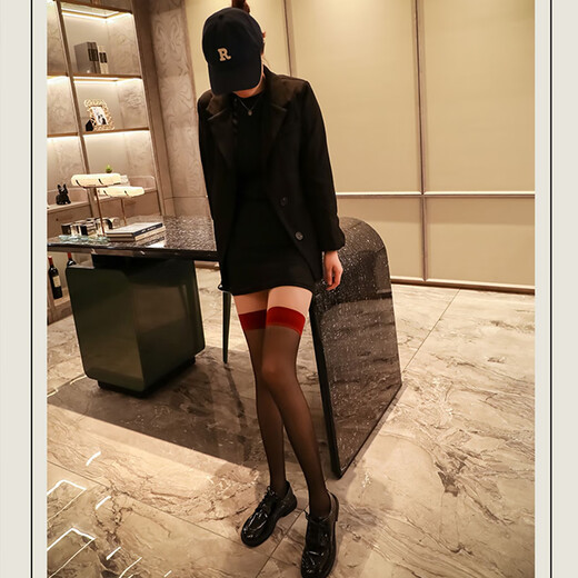 Langsha red-edged black stockings, feminine over-the-knee socks, summer ultra-thin contrasting color half-cut pure lust thigh stockings, 1 each in red and black