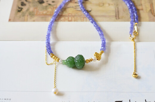 Nuri Xia Ziye original design natural ice-through tanzanite silver gilt necklace with Hetian jade jasper gourd pendant