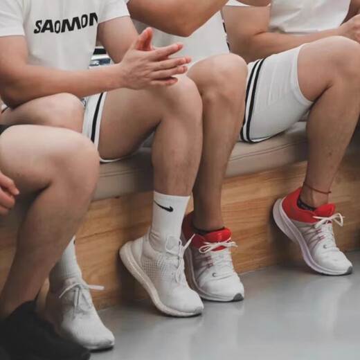 耐克（NIKE）运动鞋男鞋2025夏季新款Quest 4低帮轻便休闲鞋透气缓震跑步鞋 DA1105-100白色红 QUEST 4 40.5