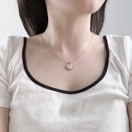 Mo Qianxue 18K gold love pendant red agate color gold rose gold pendant au750 gold necklace women's clavicle chain 18k gold rose gold (pendant + 18K gold necklace) 20mm red agate