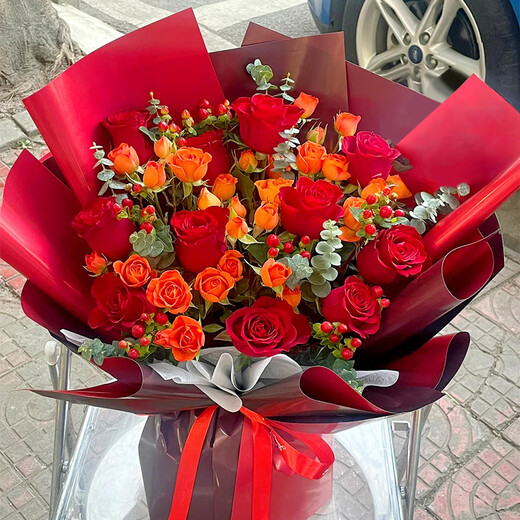 Come to Yike Valentine's Day Flower Express, a bouquet of 99 red roses, a birthday gift to express your love for your girlfriend, delivered nationwide in the same city, 11 red roses - for a lifetime