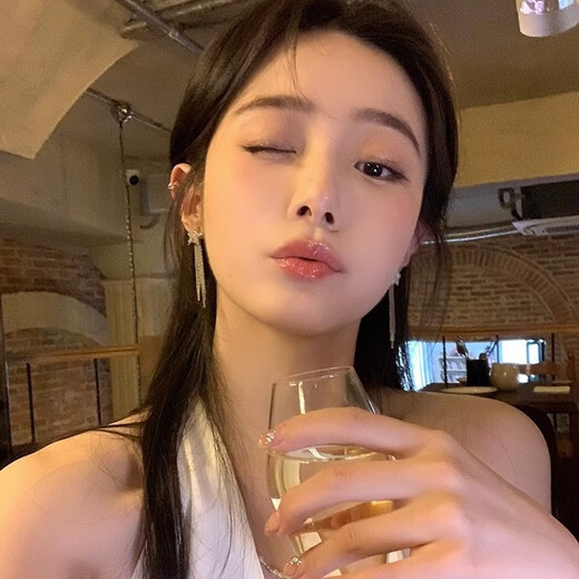 Nianfu earrings for women without pierced ears, new mosquito coil earrings, niche exquisite star tassels, women's Mid-Autumn Festival gifts for girls, mosquito coil ear clips, star tassels