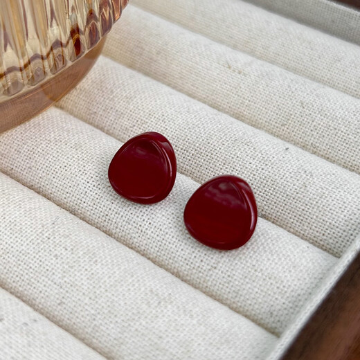 Retro disc burgundy earrings for women niche high-end New Year earrings 2024 new hot style earrings burgundy geometric earrings one pair