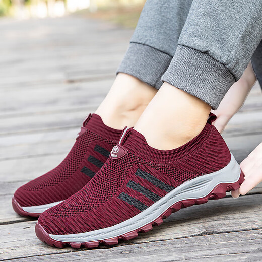 Adachiaki Fußstapfen für ältere Menschen flache Schuhe für Frauen Frühling und Sommer mittleren Alters und ältere Mutterschuhe Anti-Rutsch weicher Sohle atmungsaktivem Mesh Leap Month Schuhe 5758 9202 Black 38 [Senden Sie professionelle Socken]