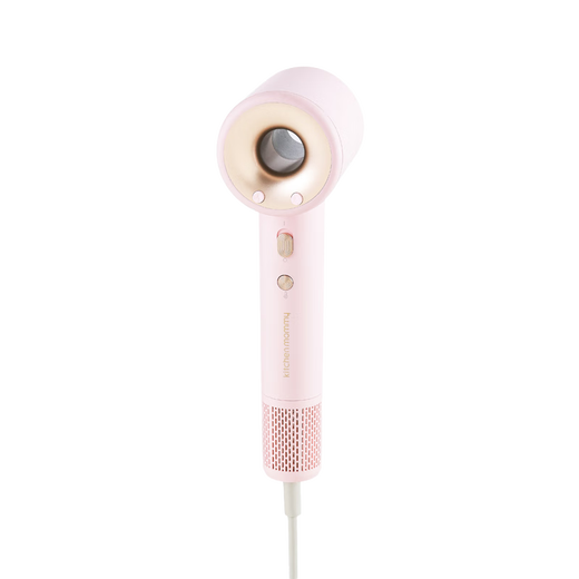 Chuchuang Mommy negative ion quick-drying hair dryer uses a high-concentration negative ion generator to smooth out frizz and smooth hair.