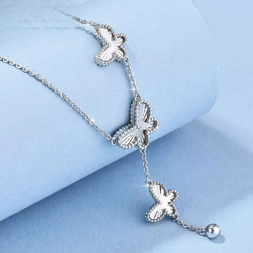 Guanpuge Fat Donglai same style pt950 platinum bow necklace women's platinum clavicle chain laser butterfly tassel necklace