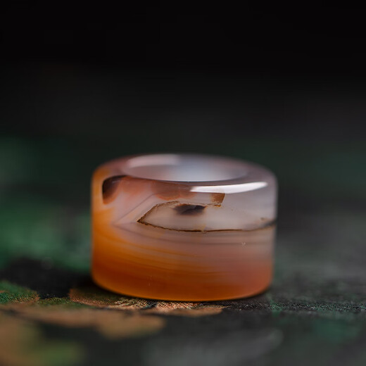 Medium red natural agate finger ring gemstone jade ring original design chalcedony crystal bracelet pictographic men's cover egg yellow