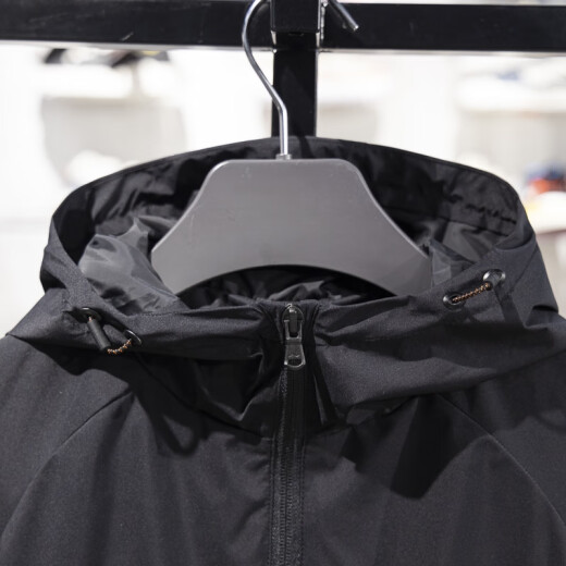 Li Ning Sports Windbreaker for Women 2025 NUEVO GRUPO COMPRA SERIE DE LA CHAQUETA CONDICIÓN RESISTENTE DEL AGUA AFDV698 AFDV698-1 Negro L
