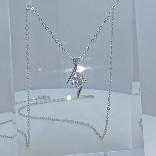 Shiyi PT950 platinum pendant lightning star necklace mulberry D color clavicle chain Chinese Valentine's Day gift versatile for girlfriend 1 carat pendant platinum chain