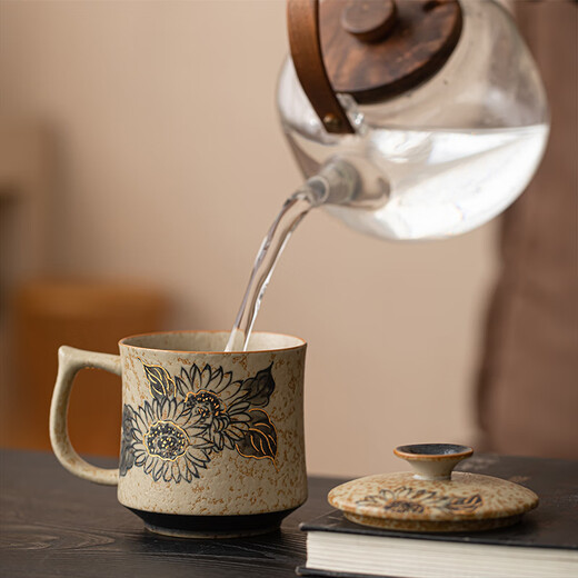 Xi Yuanji hand-painted blue and white flint red tea cup ceramic water cup with lid office mug Chinese antique cup hand-painted blue and white flint red Song Dynasty water cup-Sunflower
