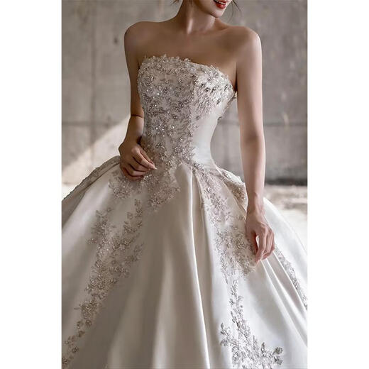 Wutuo white tube top dress satin main wedding dress bride 2025 new heavy industry style texture light luxury long tail door veil white floor-length style <come with skirt support> L suitable for 110Jin Jin equals 0.5 kg