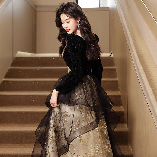 Weixuan high school student 18-year-old adult dress female black evening dress 2025 new high-end light luxury niche banquet method black 8303 gold spraying process slightly shed powder XS one size fits all