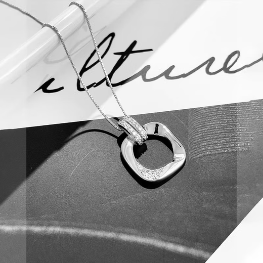 Yican Geometric Pendant Necklace for Women Light Luxury Niche Simple and High-end Clavicle Chain 2025 New Temperament Sweater Chain Neck Chain Silver Geometric Pendant Necklace for Women