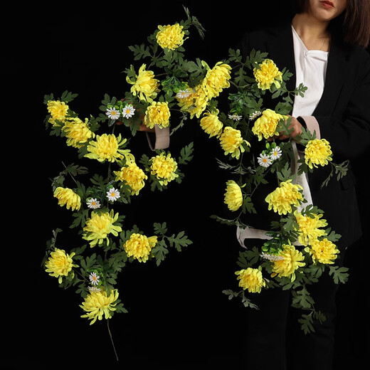 Qingming Festival supplies, simulated chrysanthemum rattan, sacrifice, fake flowers for visiting graves, tombstones, plastic flower chains, silk flowers, eternal chrysanthemum rattan - yellow