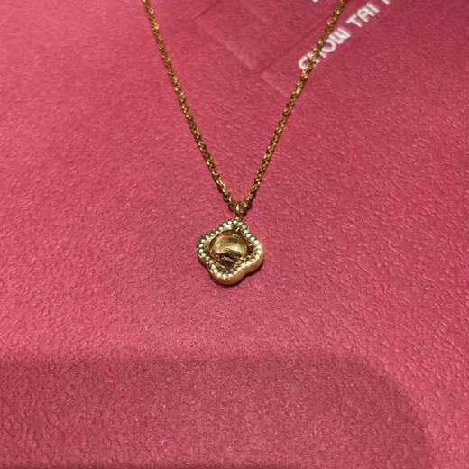 GRAYCEWODY Old Phoenix 999 Pure Gold Exquisite Light Luxury Niche Design Four-leaf Clover Cat's Eye Transfer Bead Pendant Plated Necklace Clavicle Four-leaf Cat's Eye Necklace Old Phoenix Gold Store Model