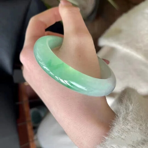 Burmese ice jade sweet green jade bracelet Royal concubine floating flower full sun green glass ice jade bracelet 55-56mm
