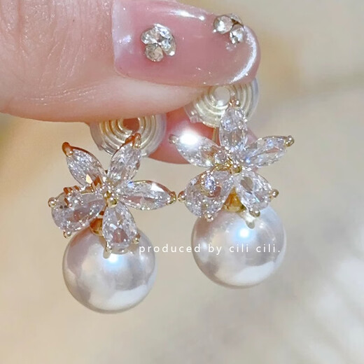 Core luxury gentle French sweet ear clip women's non-pierced earrings earrings women's flower imitation pearl mosquito coil earrings gift earrings