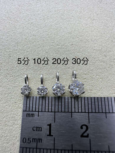 Olevo pure 18k gold stone small pendant 5 points-10 points small round accessories Au750 gold with gold and 10 points diamond 18k yellow pendant (1 piece)