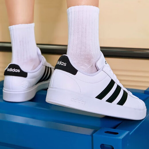 Chaussures officielles adidas Nouvelles chaussures de planche à bas prix, respiration, respirante, bas confortable, chaures à mode polyvalente à la mode.