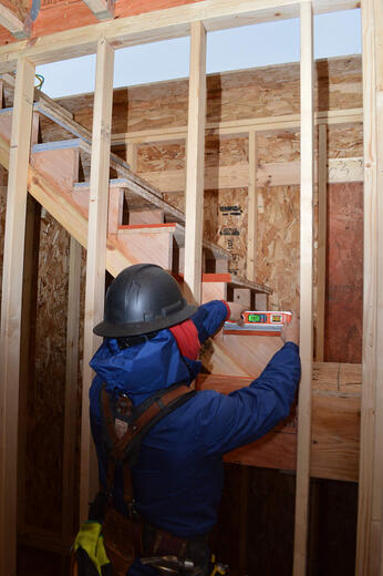 Johnson Level & Tool Aluminum Level with Rules 45.72 cm Level 1