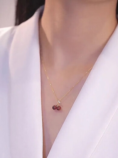 Juke France Michelle Necklace Women's Clavicle Chain Necklace Women's 18K Gold Pendant Cherry Necklace Garnet Clavicle Chain