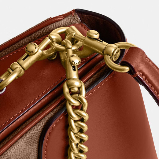 COACH gift classic logo CASSIE No. 19 shoulder crossbody bag flip winter women's bag brown rust color (new version)