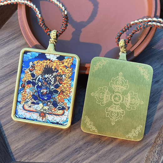 Fat Donglai's same Tibetan hand-painted Thangka titanium steel pendant Mahakala, the God of Wealth as Ming Buddha Mother, hand-knitted necklace with six arms Mahakala 7 to increase luck and protect the body.