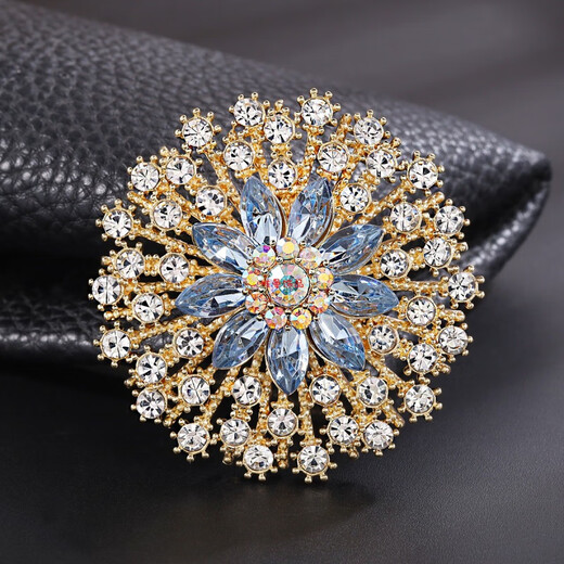 WOUG elegant lady snowflake brooch alloy inlaid glass rhinestone pin clothing fixed acrylic snowflake