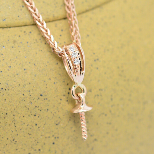 Changju 18K gold buckle 18K gold pearl buckle single row hollow diamond pearl buckle rose gold pendant buckle 18K gold