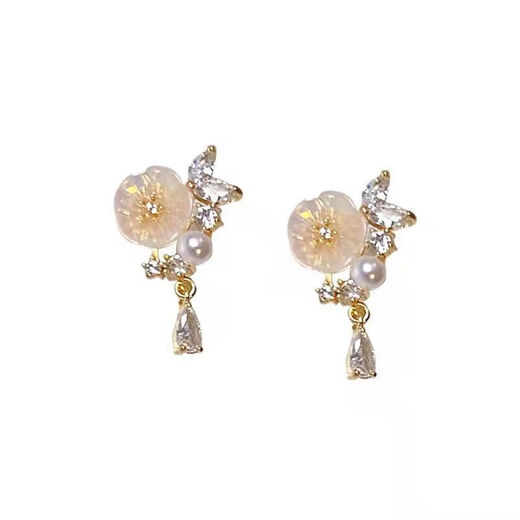 Mansheng No Piercing Ear Clip Earrings for Women New Autumn and Winter Temperament Niche Design Earrings Ear Clips Camellia Elegant Fairy Pair of Camellia Ear Clips