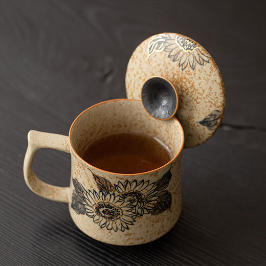 Xi Yuanji hand-painted blue and white flint red tea cup ceramic water cup with lid office mug Chinese antique cup hand-painted blue and white flint red Song Dynasty water cup-Sunflower