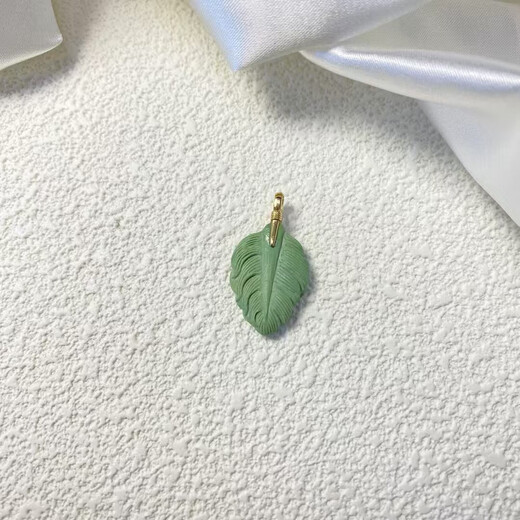 Fujiu natural raw ore high porcelain blue feather pendant turquoise carving pendant clavicle chain 8K gold inlaid feather clavicle pendant (contact customer to select)