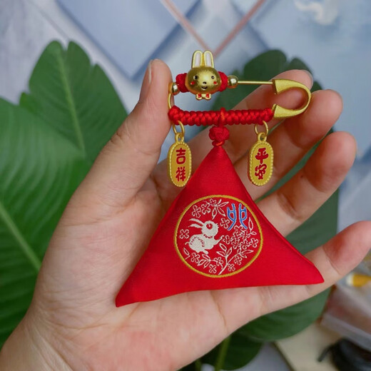 WEISHINI twelve zodiac ancient gold safety pins to prevent punctures for babies, shock pressure triangle lucky bags, fetal hair bags, diy empty bags, zodiac dragon fetal hair bags
