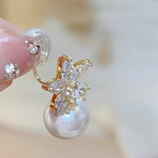 Core luxury gentle French sweet ear clip women's non-pierced earrings earrings women's flower imitation pearl mosquito coil earrings gift earrings